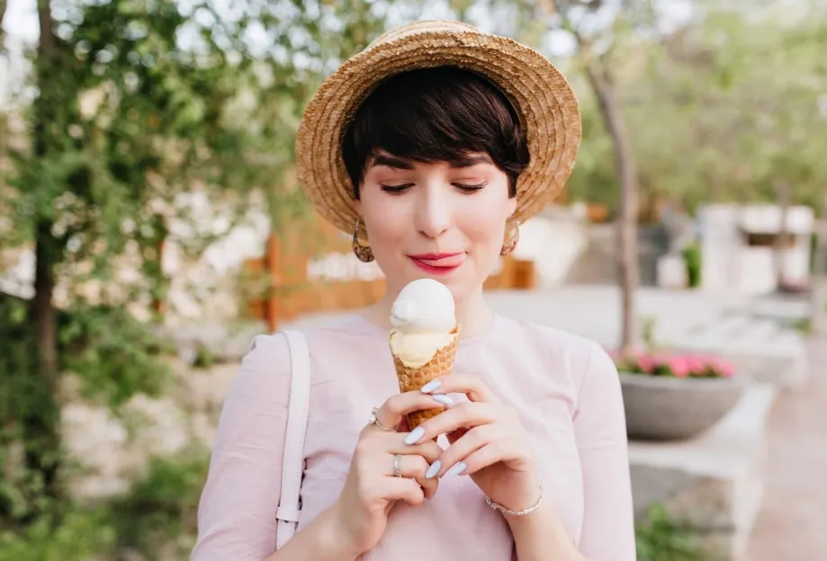 Jakie produkty spożywcze mogą wzmocnić szkliwo w okresie letnim?